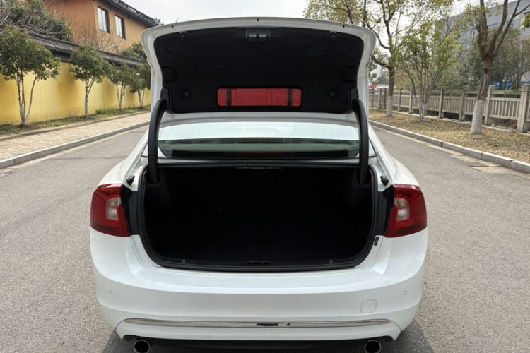 Used Volvo S60 2017 S60L T4 Smart Range Edition Trunk