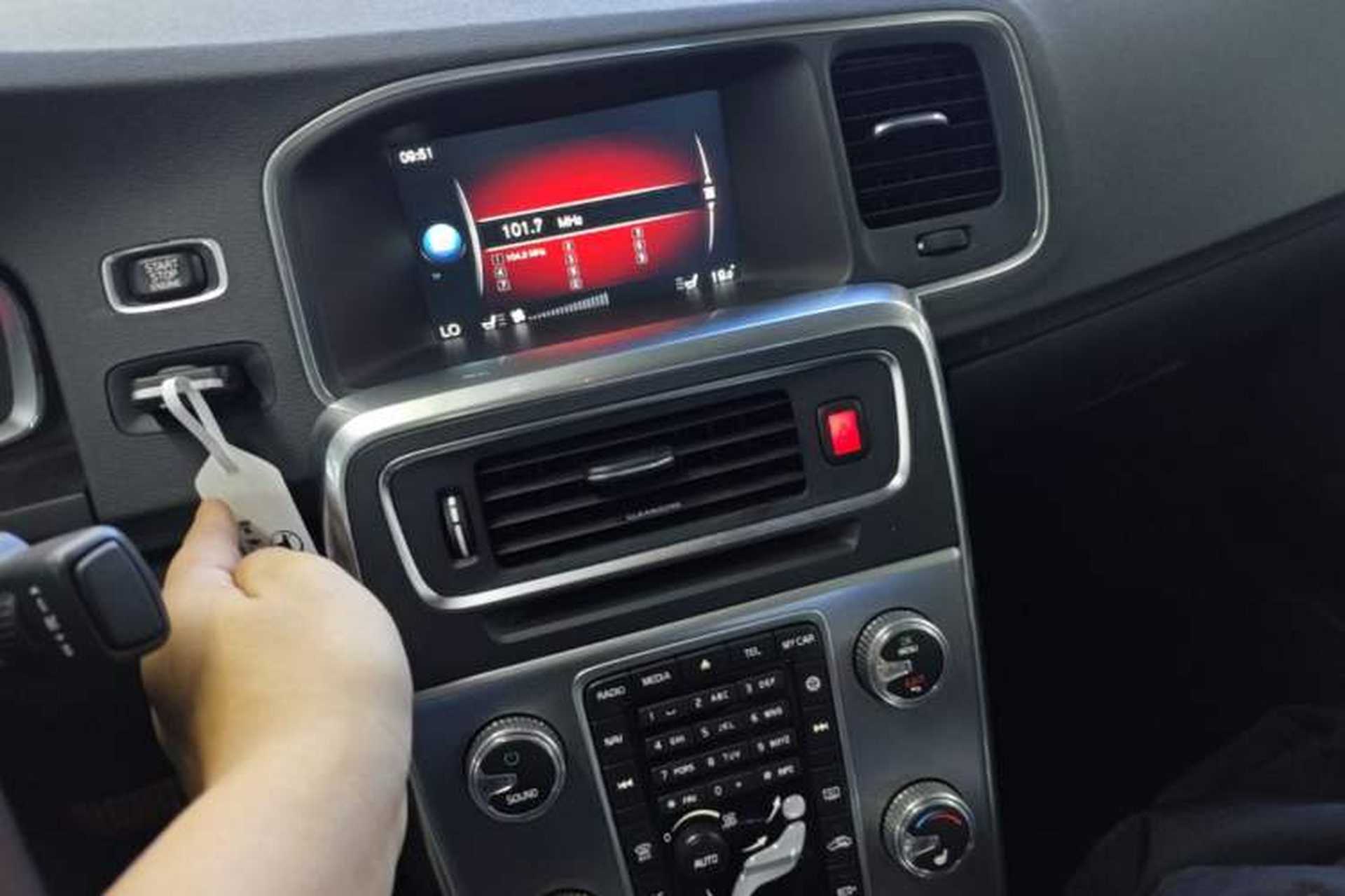Used Volvo S60 2017 S60L T4 Smart Range Edition Audio And AC Panel