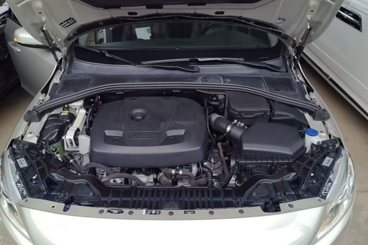Used Volvo S60 2017 S60L T3 Smart Upgrade Edition Engine Bay
