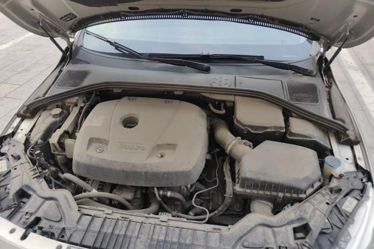 Used Volvo S60 2017 S60L T4 Smart Range Edition Engine Bay