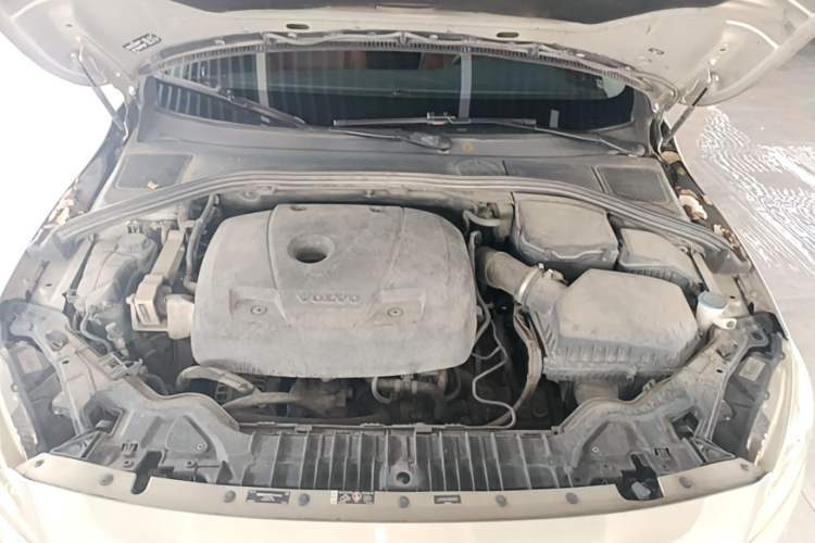 Used Volvo S60 2017 S60L T3 Smart Upgrade Edition Engine Bay