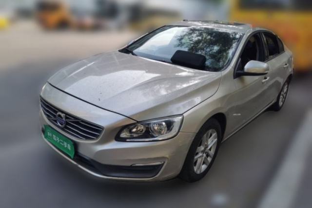 Volvo S60 2017 S60L T3 Smart Drive Edition usata