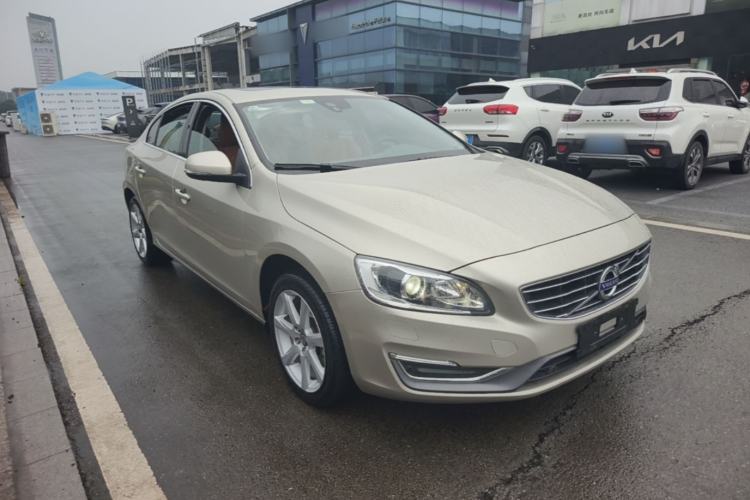 Used Volvo S60 2017 S60L T5 Intelligent Drive Edition Front Right 45 Deg
