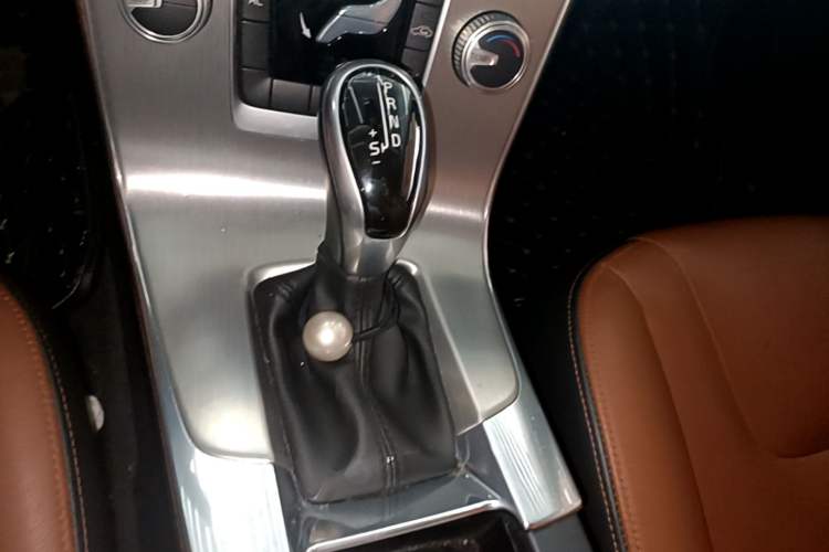 Used Volvo S60 2017 S60L T3 Smart Upgrade Edition Gear Lever