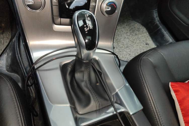 Used Volvo S60 2017 S60L T3 Smart Upgrade Edition Gear Lever