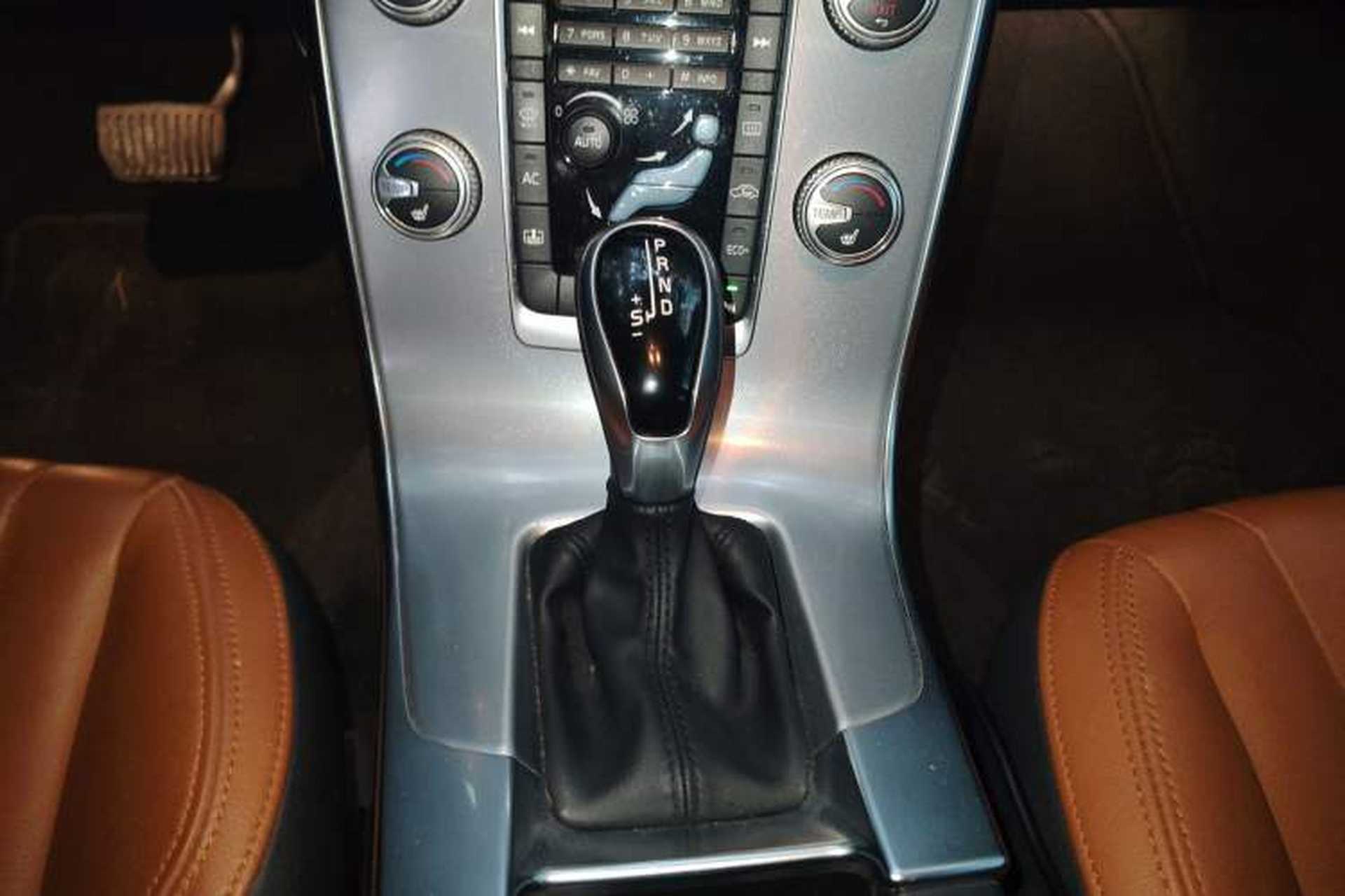 Used Volvo S60 2017 S60L T5 Intelligent Drive Edition Gear Lever