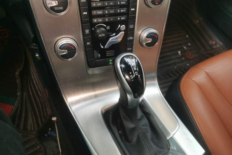 Used Volvo S60 2017 S60L T3 Smart Upgrade Edition Gear Lever