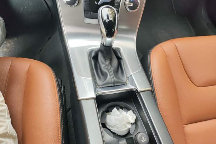 Used Volvo S60 2017 S60L T3 Smart Drive Edition Gear Lever