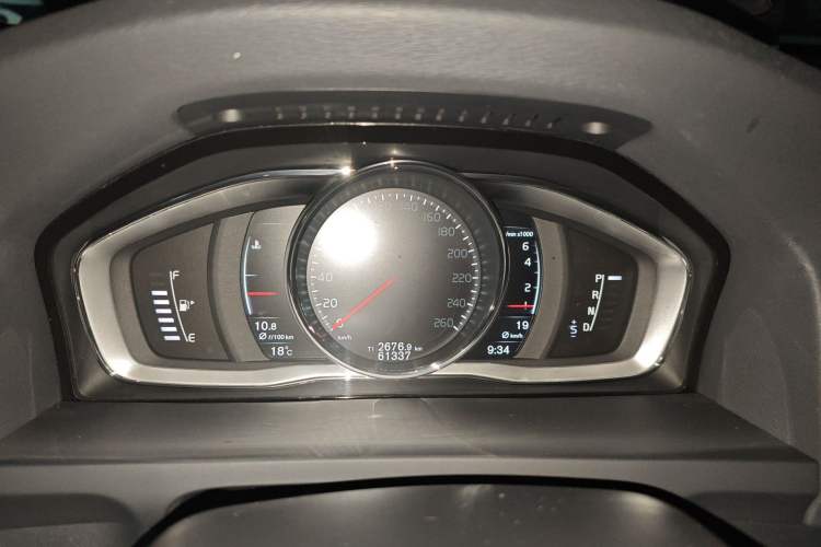 Used Volvo S60 2017 S60L T4 Smart Range Edition Instrument Cluster