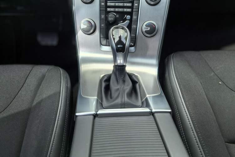 Used Volvo S60 2017 S60L T3 Smart Upgrade Edition Interior 2