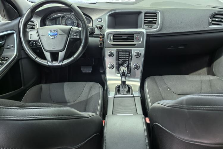 Used Volvo S60 2017 S60L T3 Smart Upgrade Edition Interior 3