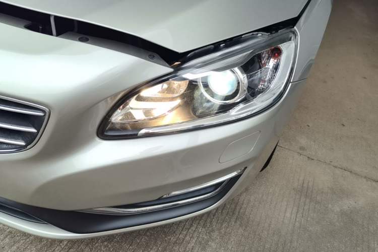 Used Volvo S60 2017 S60L T3 Smart Upgrade Edition Left Front Headlight