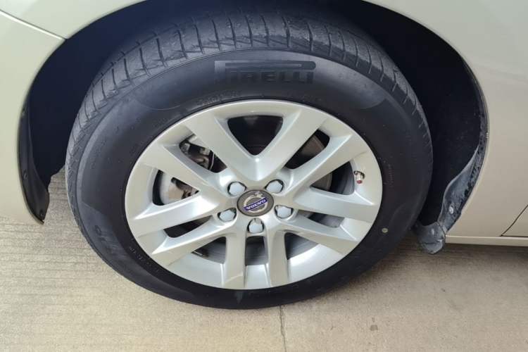 Used Volvo S60 2017 S60L T3 Smart Upgrade Edition Left Front Wheel Hub