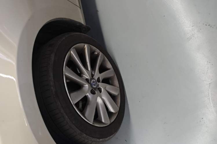 Used Volvo S60 2017 S60L T4 Smart Range Edition Left Front Wheel Hub