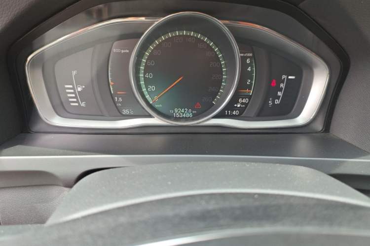 Used Volvo S60 2017 S60L T4 Smart Range Edition Odometer Close Up