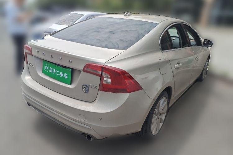 Used Volvo S60 2017 S60L T4 Smart Range Edition Rear Right 45 Deg