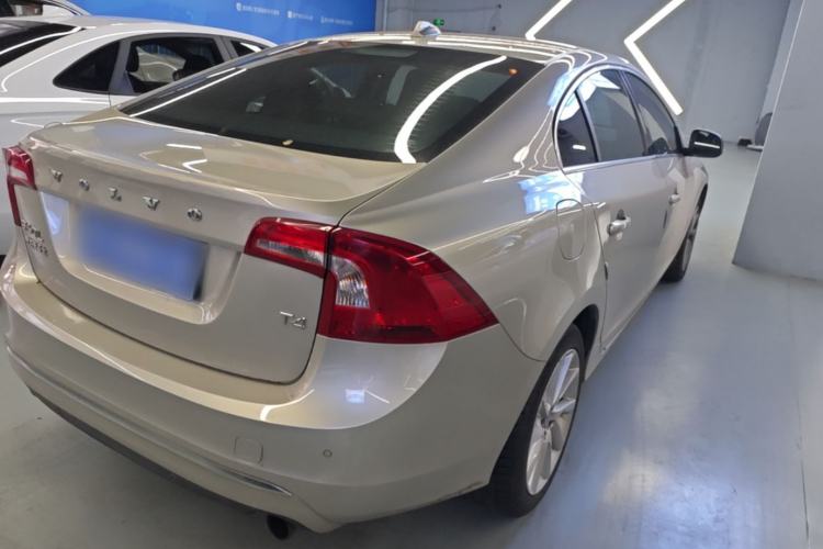 Used Volvo S60 2017 S60L T4 Smart Range Edition Rear Right 45 Deg