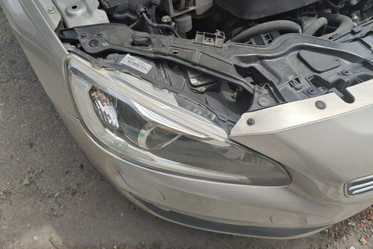 Used Volvo S60 2017 S60L T4 Smart Range Edition Right Front Headlight