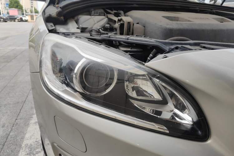Used Volvo S60 2017 S60L T4 Smart Range Edition Right Front Headlight
