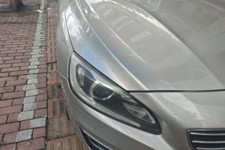 Used Volvo S60 2017 S60L T5 Intelligent Drive Edition Right Front Headlight