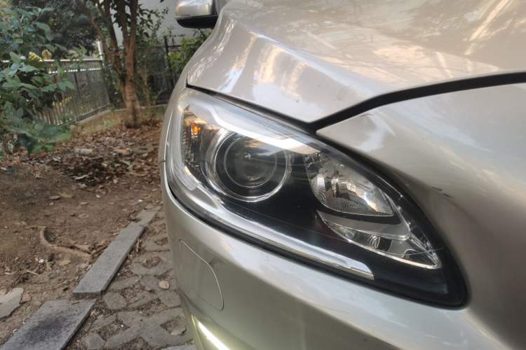 Used Volvo S60 2017 S60L T3 Smart Upgrade Edition Right Front Headlight