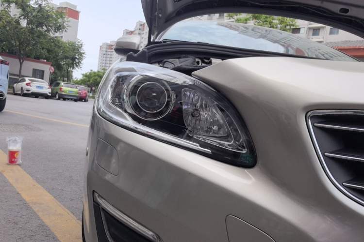 Used Volvo S60 2017 S60L T3 Smart Upgrade Edition Right Front Headlight