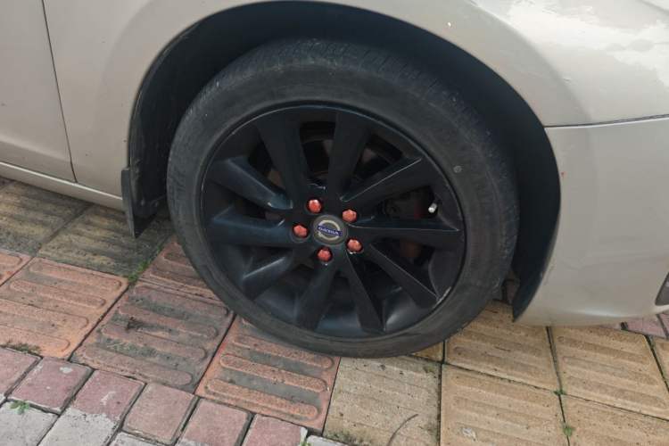 Used Volvo S60 2017 S60L T5 Intelligent Drive Edition Right Front Wheel Hub