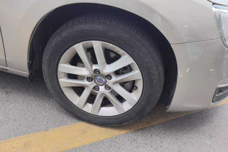 Used Volvo S60 2017 S60L T3 Smart Upgrade Edition Right Front Wheel Hub