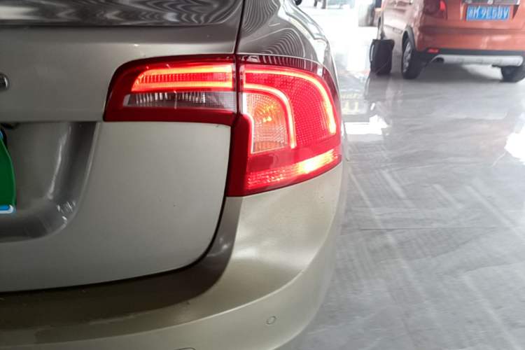 Used Volvo S60 2017 S60L T3 Smart Upgrade Edition Right Rear Taillight