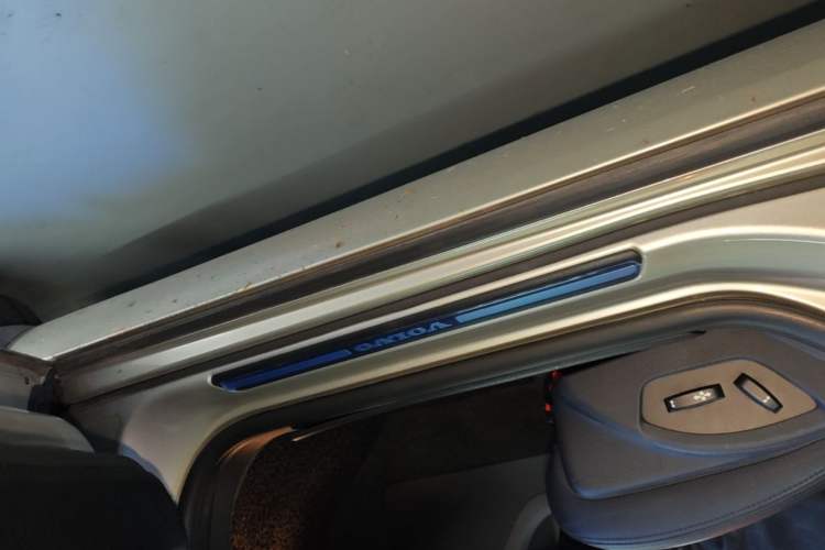 Used Volvo S60 2017 S60L T4 Smart Range Edition Right Side Sill