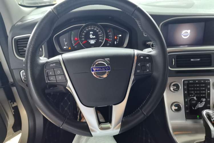 Used Volvo S60 2017 S60L T3 Smart Upgrade Edition Steering Wheel