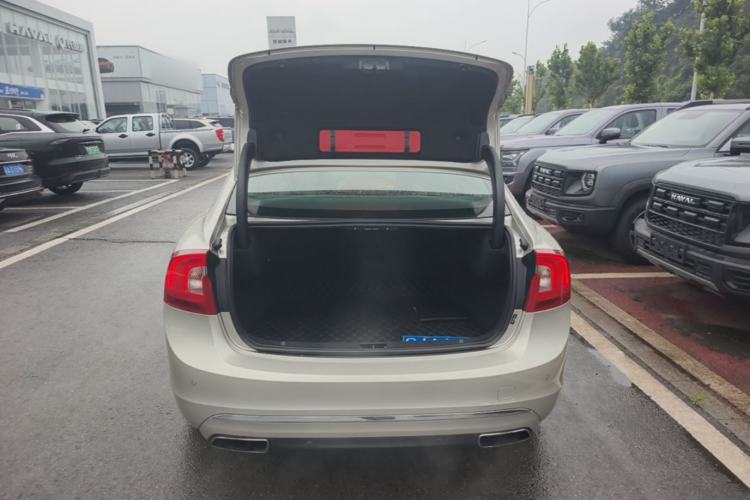 Used Volvo S60 2017 S60L T5 Intelligent Drive Edition Trunk