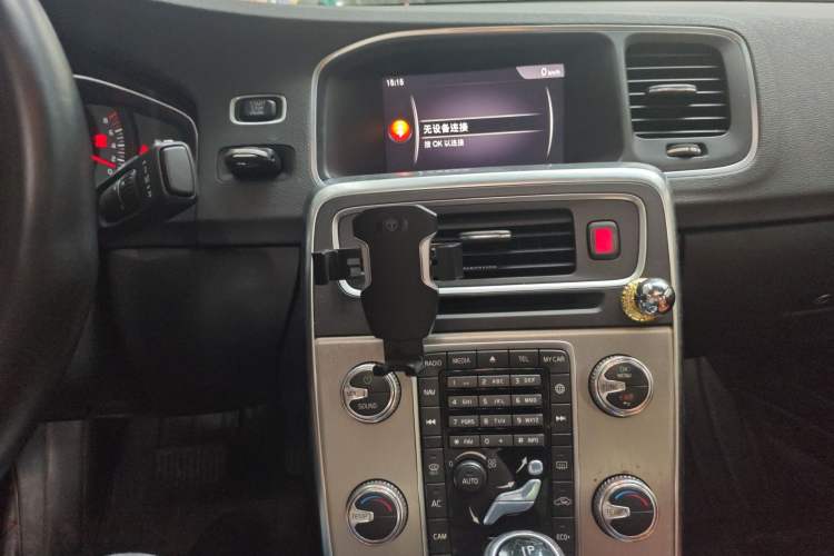 Used Volvo S60 2018 S60L T3 Smart Upgrade Edition Audio And AC Panel