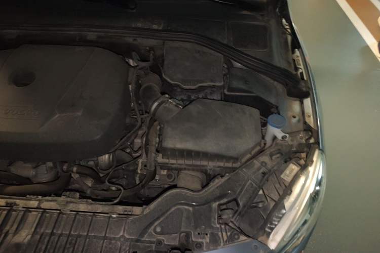Used Volvo S60 2018 S60L T3 Smart Progress Edition Engine Bay Left