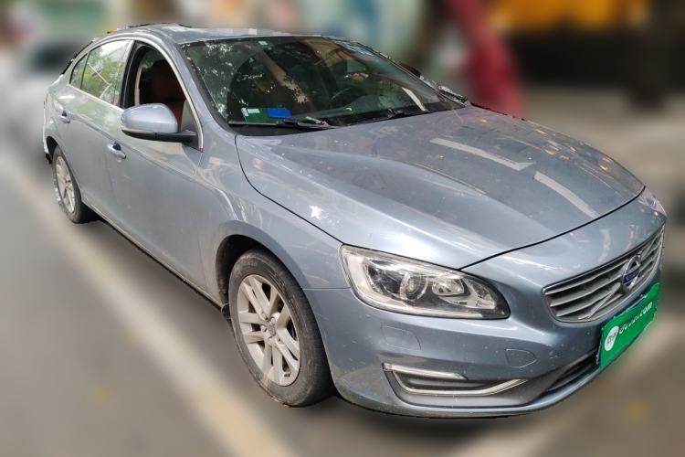 Used Volvo S60 2018 S60L T3 Smart Upgrade Edition Front Right 45 Deg