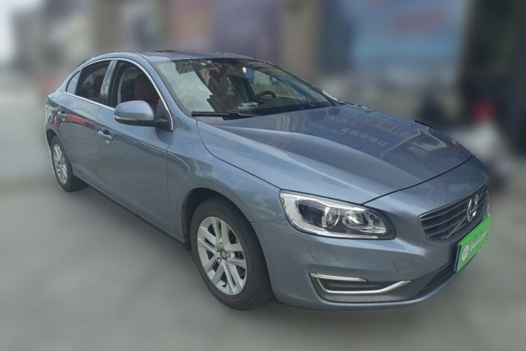 Used Volvo S60 2018 S60L T3 Smart Upgrade Edition Front Right 45 Deg