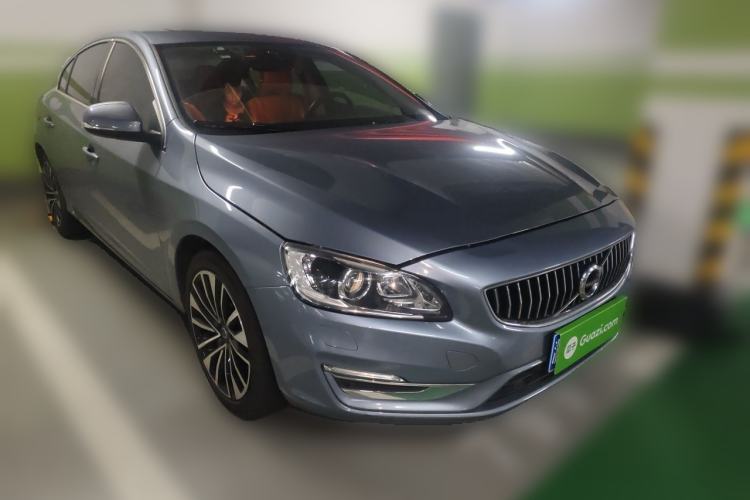 Used Volvo S60 2018 S60L T4 Smart & Ambitious Edition Front Right 45 Deg