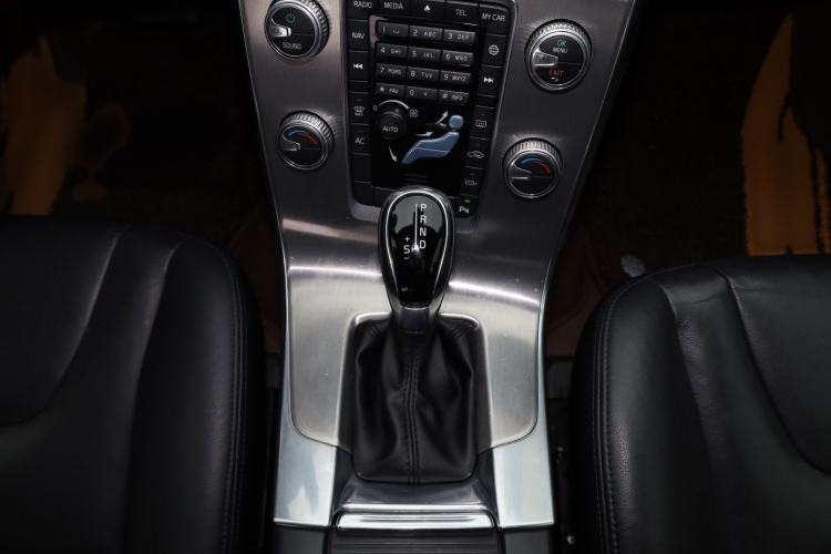 Used Volvo S60 2018 S60L T3 Smart Upgrade Edition Gear Lever