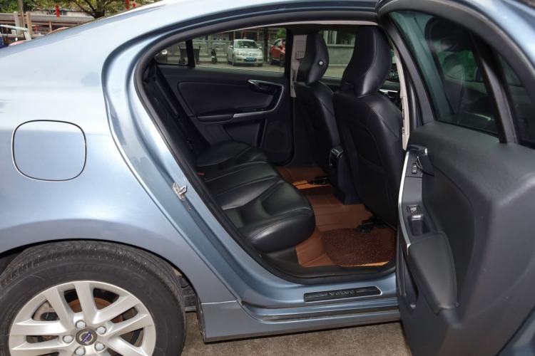 Used Volvo S60 2018 S60L T3 Smart Upgrade Edition Interior 4
