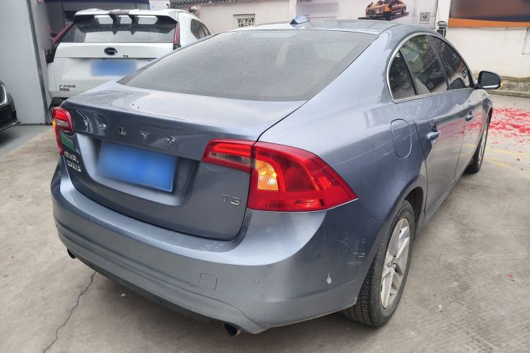 Used Volvo S60 2018 S60L T3 Smart Upgrade Edition Rear Right 45 Deg