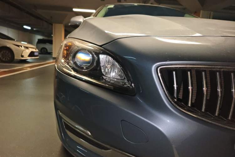 Used Volvo S60 2018 S60L T3 Smart Progress Edition Right Front Headlight