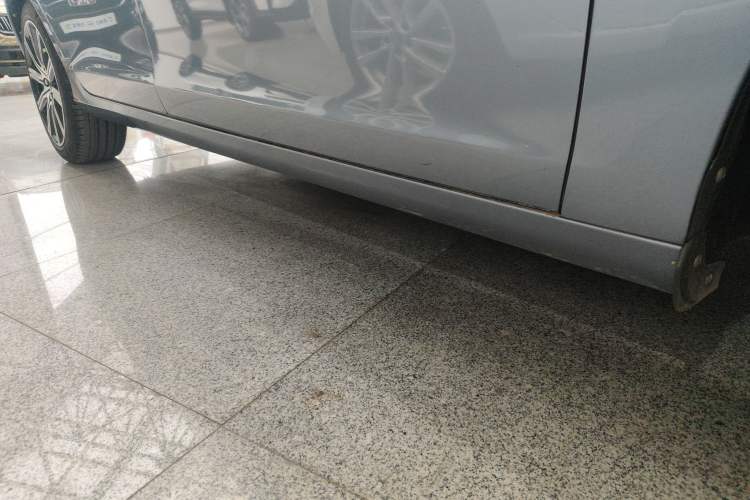 Used Volvo S60 2018 S60L T5 Intelligent Drive Progressive Edition Right Side Sill