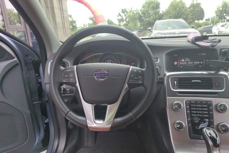 Used Volvo S60 2018 S60L T3 Smart Upgrade Edition Steering Wheel