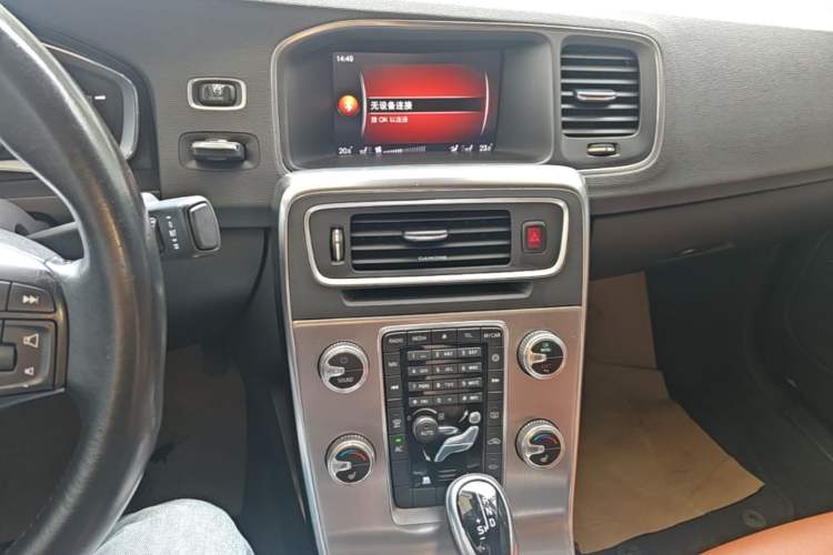 Used Volvo S60 2018 S60L T4 Zhiyuan Edition Audio And AC Panel