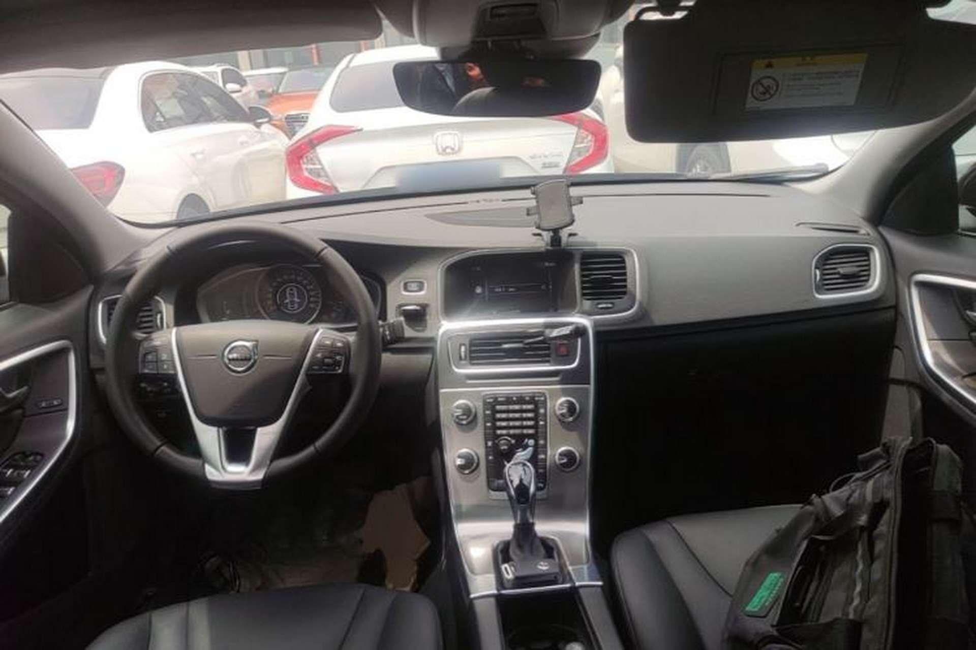Used Volvo S60 2018 S60L T3 Smart Progress Edition Center Console