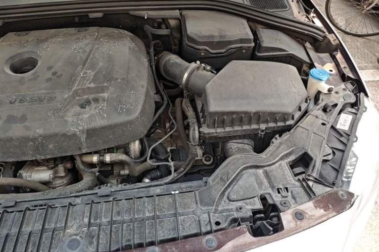 Used Volvo S60 2018 S60L T3 Smart Progress Edition Engine Bay Left