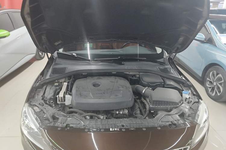 Used Volvo S60 2018 S60L T5 Intelligent Drive Progressive Edition Engine Bay