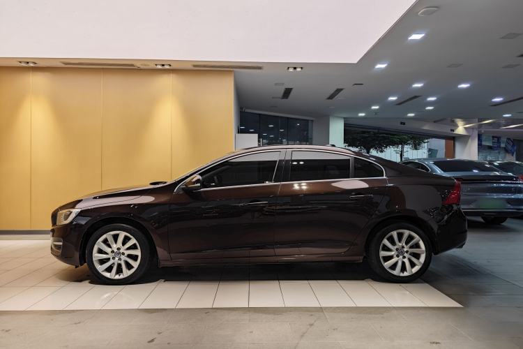 Used Volvo S60 2018 S60L T4 Zhiyuan Edition Exterior 9