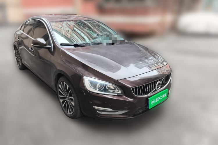 Used Volvo S60 2018 S60L T4 Smart & Ambitious Edition Front Right 45 Deg