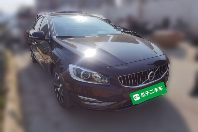 Used Volvo S60 2018 S60L T3 Smart Progress Edition Front Right 45 Deg